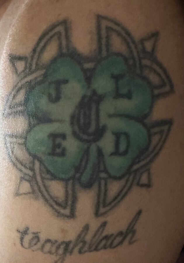 The teaghlach clover tattoo